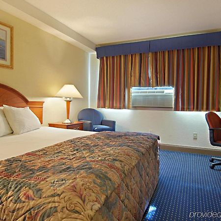 Red Carpet Inn Toms River Room photo