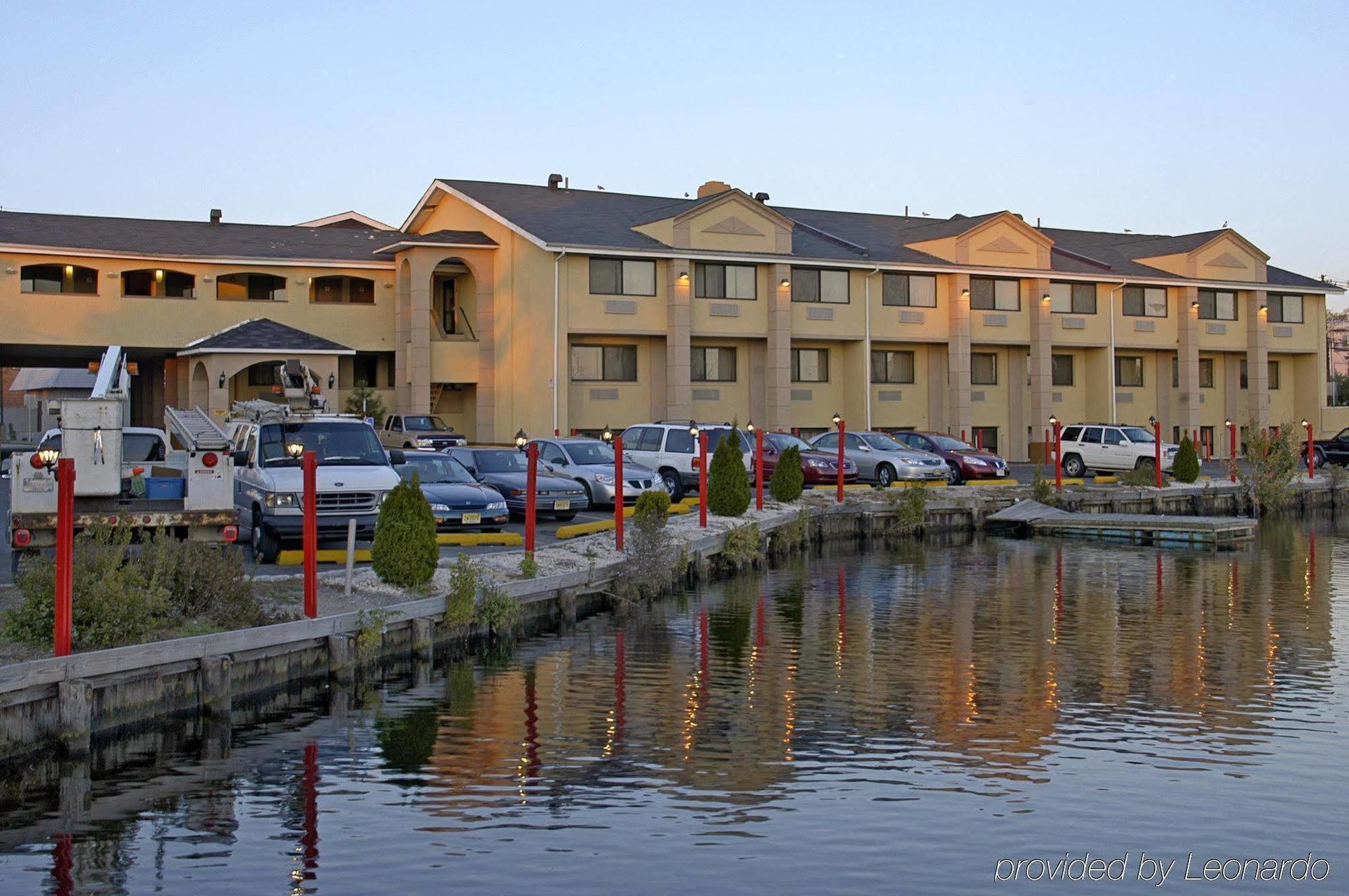 Red Carpet Inn Toms River Exterior photo